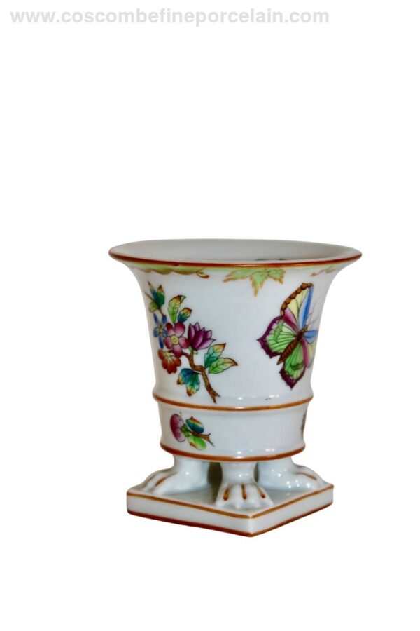 Herend Queen Victoria Urn