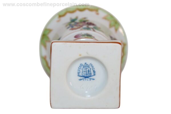 Herend Queen Victoria Urn - Image 3