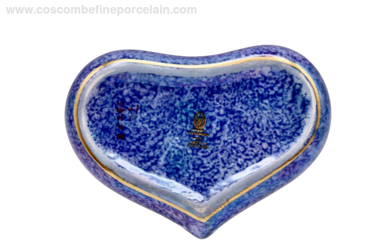 Wedgwood Hummingbirds Heart Box Lustre Daisy Makeig-Jones Z5294